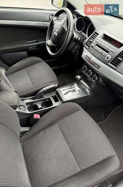 Седан Mitsubishi Lancer 2011 в 