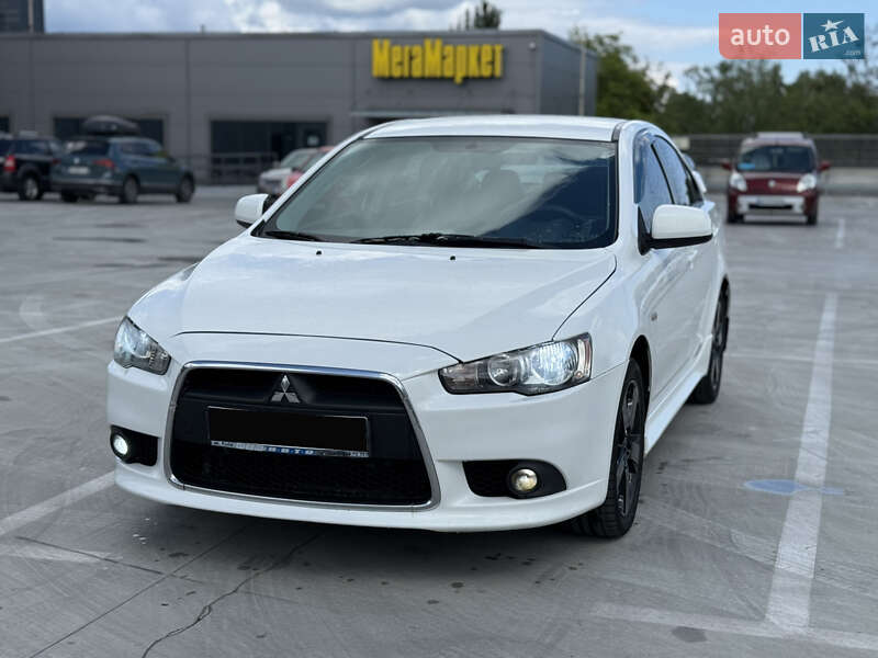 Mitsubishi Lancer 2012