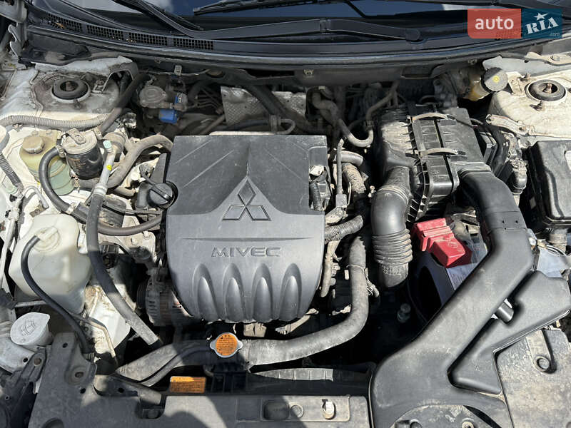 Седан Mitsubishi Lancer 2012 в Киеве