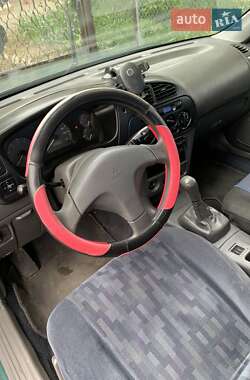 Седан Mitsubishi Lancer 1996 в 