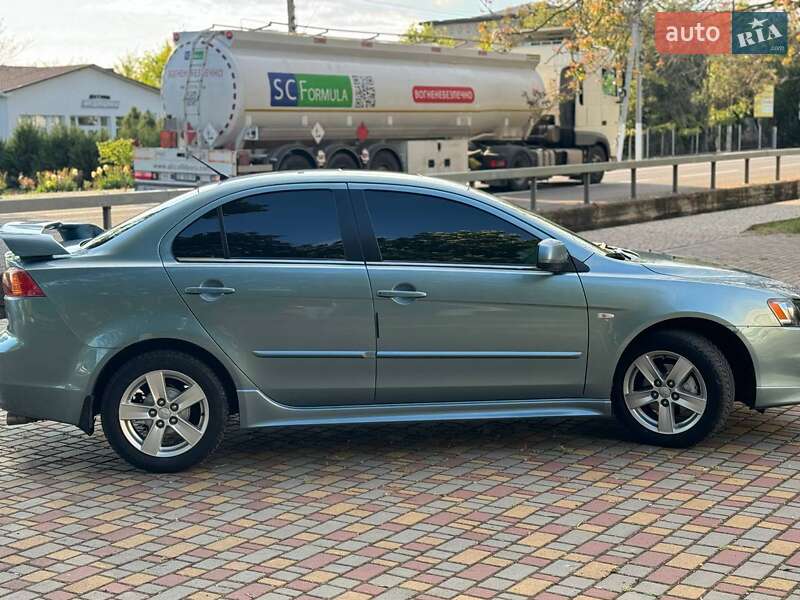 Седан Mitsubishi Lancer 2008 в Сараті
