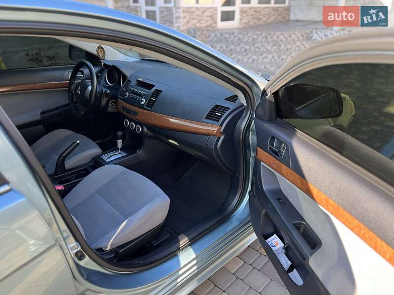Седан Mitsubishi Lancer 2008 в Сараті