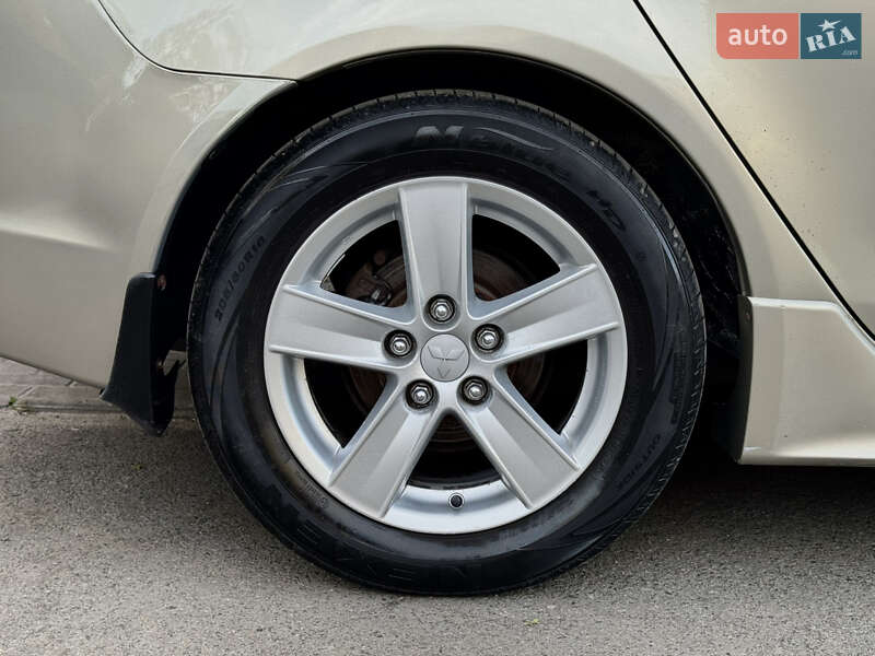 Седан Mitsubishi Lancer 2007 в Києві