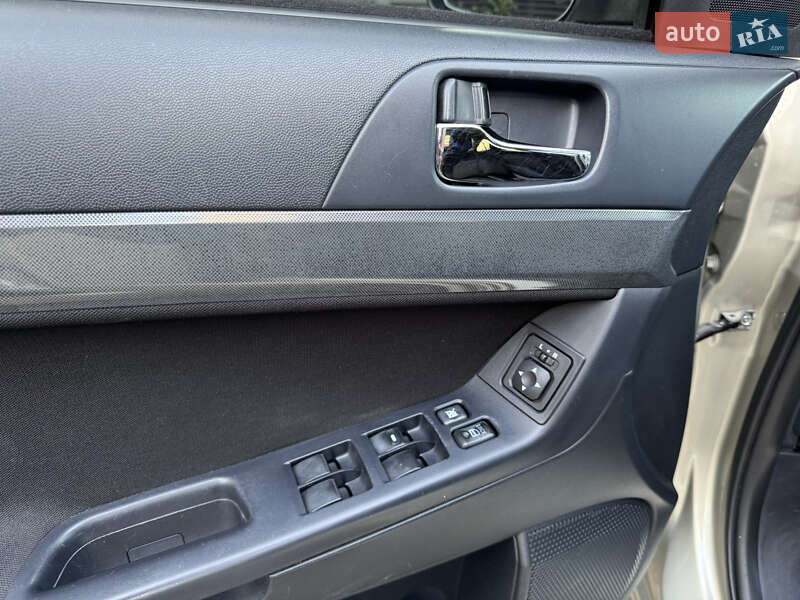 Седан Mitsubishi Lancer 2007 в Києві