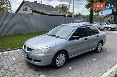 Седан Mitsubishi Lancer 2004 в Черновцах