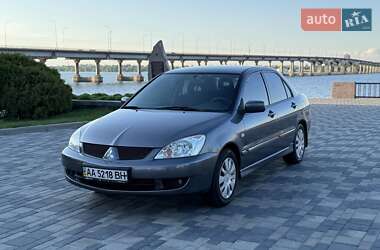 Седан Mitsubishi Lancer 2006 в Днепре