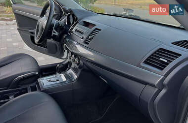 Седан Mitsubishi Lancer 2011 в 