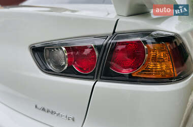 Седан Mitsubishi Lancer 2011 в 