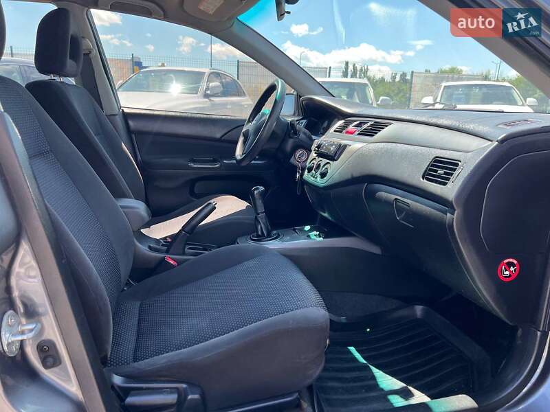 Седан Mitsubishi Lancer 2006 в Одесі