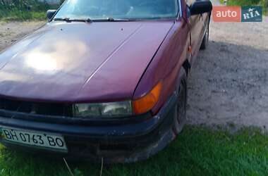 Седан Mitsubishi Lancer 1989 в 