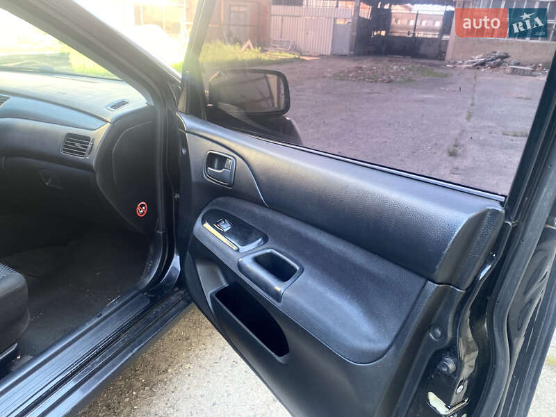Седан Mitsubishi Lancer 2006 в Полтаві