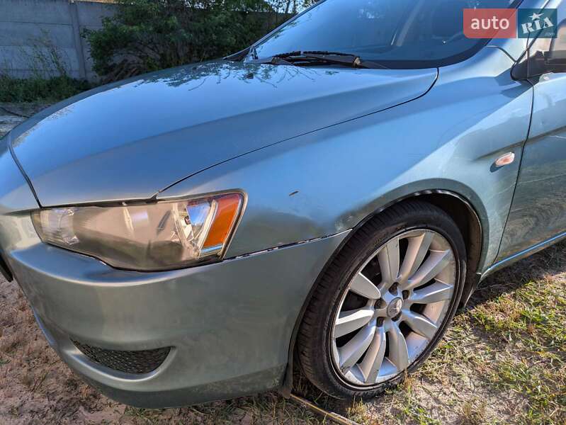 Седан Mitsubishi Lancer 2009 в Києві