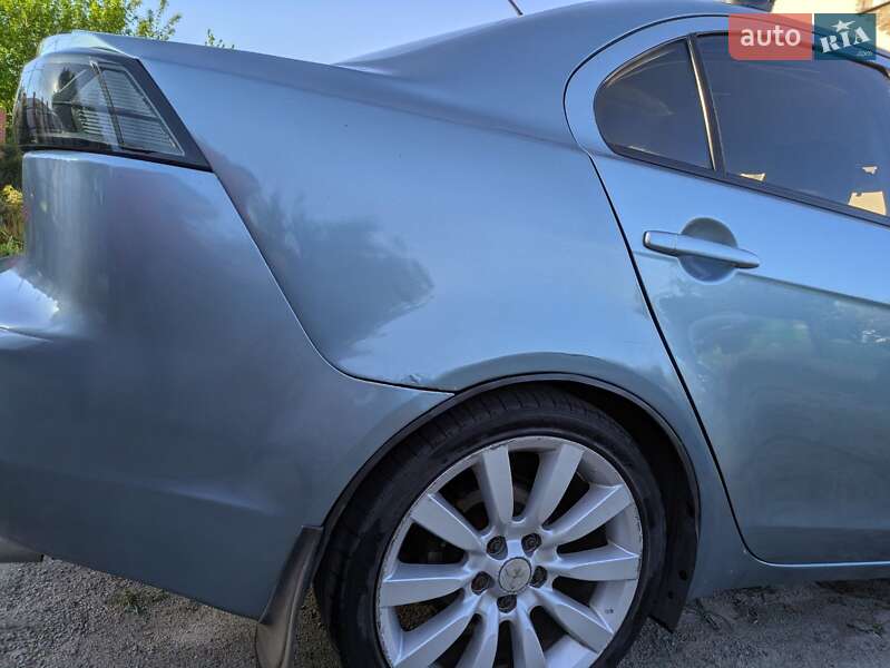 Седан Mitsubishi Lancer 2009 в Києві
