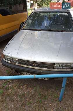 Седан Mitsubishi Lancer 1992 в 