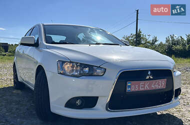 Хетчбек Mitsubishi Lancer 2012 в 