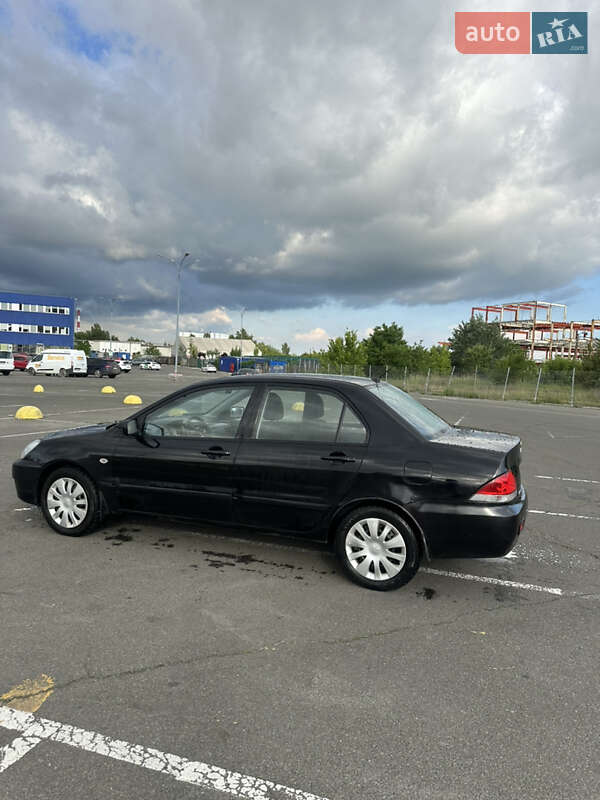 Седан Mitsubishi Lancer 2007 в Киеве