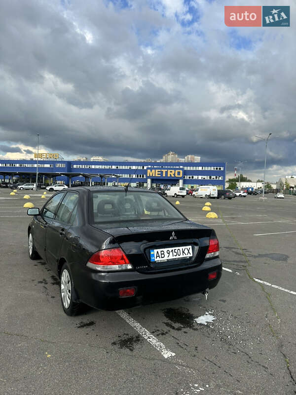 Седан Mitsubishi Lancer 2007 в Киеве