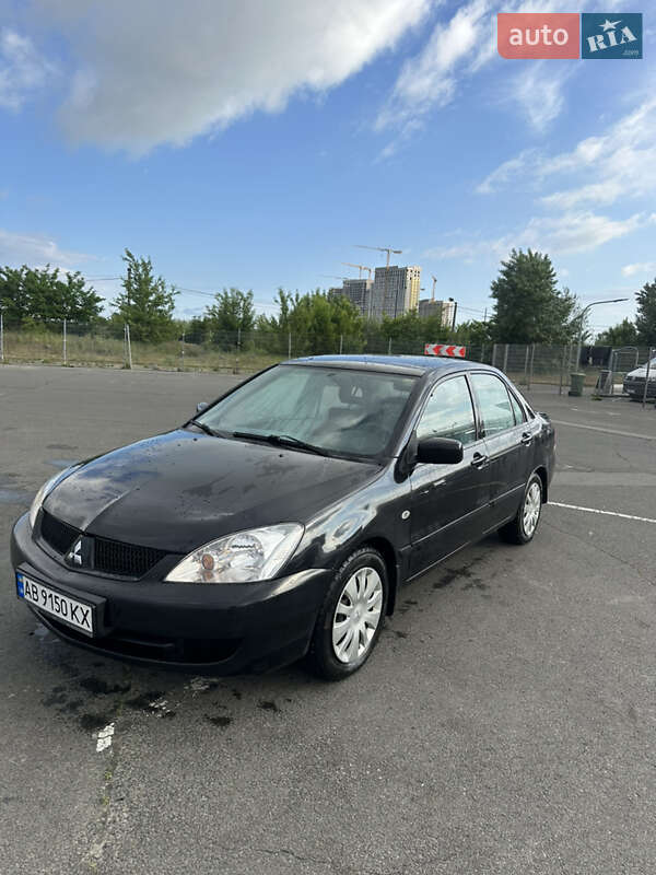 Седан Mitsubishi Lancer 2007 в Киеве