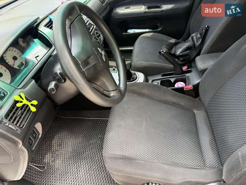 Седан Mitsubishi Lancer 2006 в Львове фото 18 Седан Mitsubishi Lancer 2006 в Львове