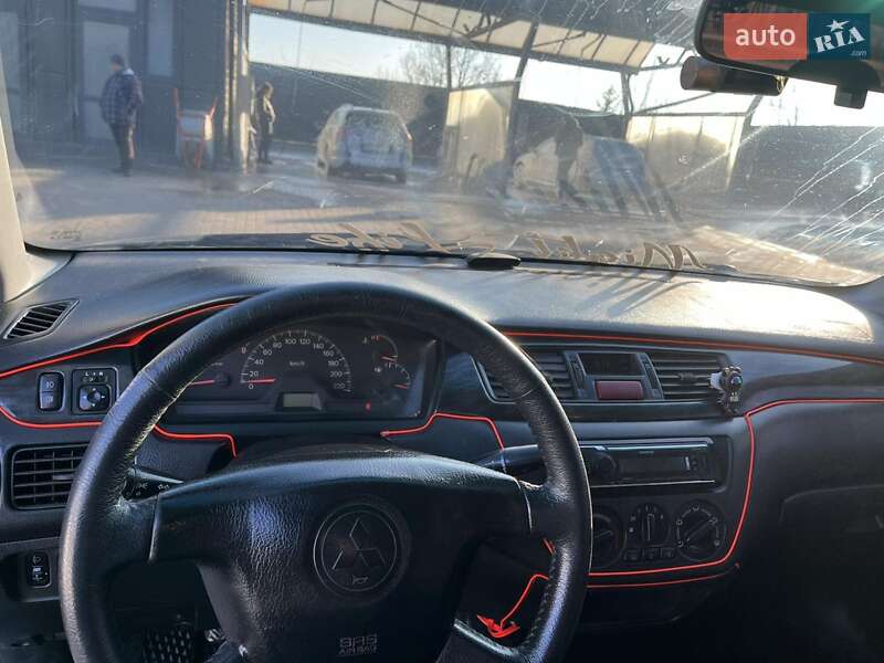 Седан Mitsubishi Lancer 2004 в Тернополе