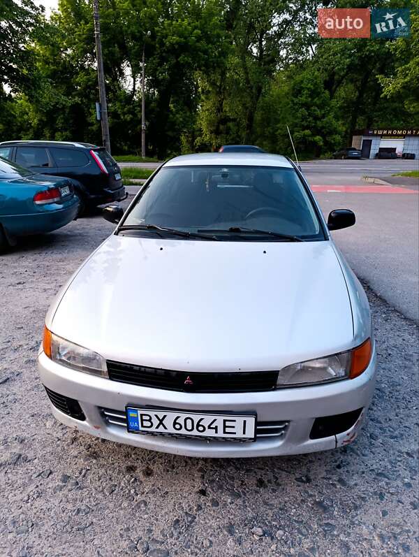 Седан Mitsubishi Lancer 1996 в Хмельницком