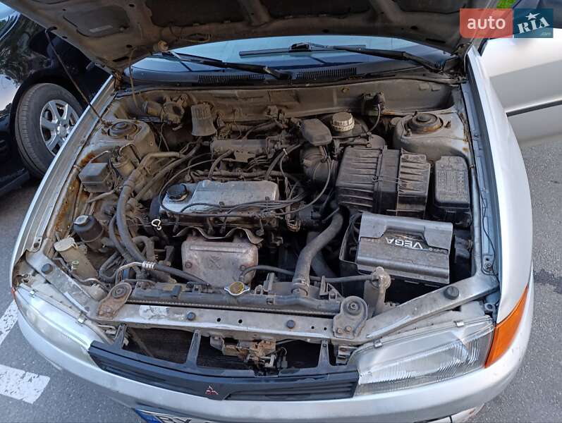 Седан Mitsubishi Lancer 1996 в Хмельницком