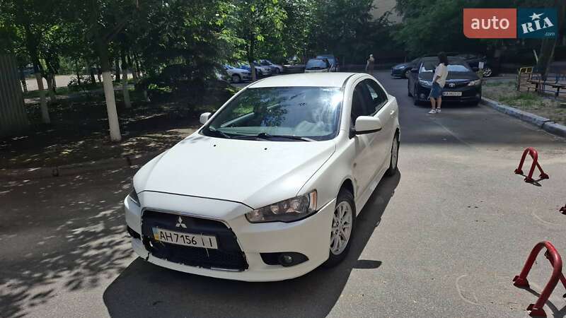 Седан Mitsubishi Lancer 2013 в Киеве