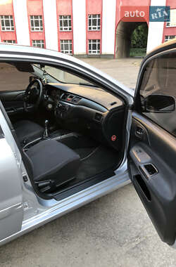 Седан Mitsubishi Lancer 2005 в 