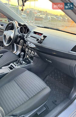 Седан Mitsubishi Lancer 2012 в 