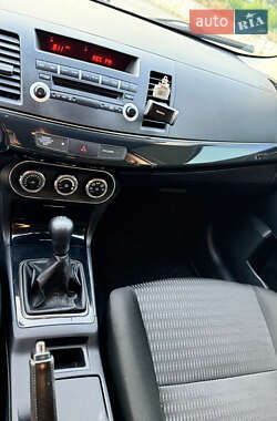Седан Mitsubishi Lancer 2012 в 