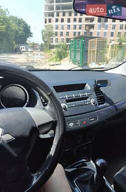 Седан Mitsubishi Lancer 2012 в 