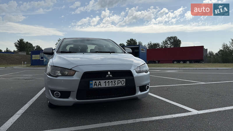 Седан Mitsubishi Lancer 2011 в 