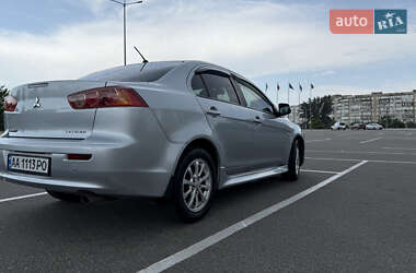 Седан Mitsubishi Lancer 2011 в 