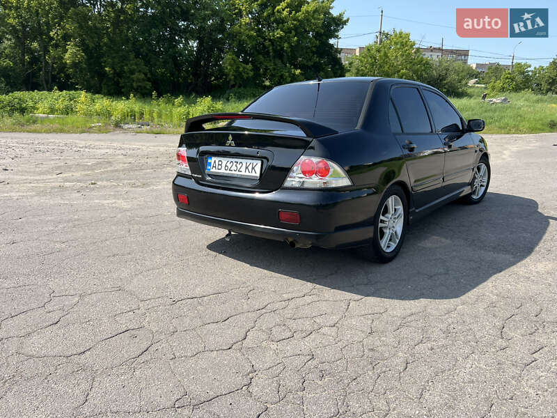 Седан Mitsubishi Lancer 2006 в Виннице