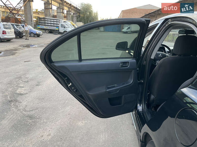Седан Mitsubishi Lancer 2007 в Виннице