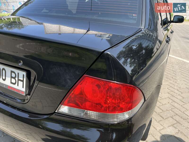 Седан Mitsubishi Lancer 2008 в Киеве