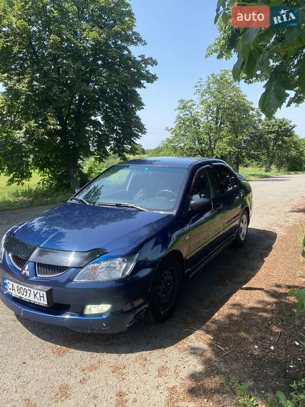 Седан Mitsubishi Lancer 2003 в Киеве