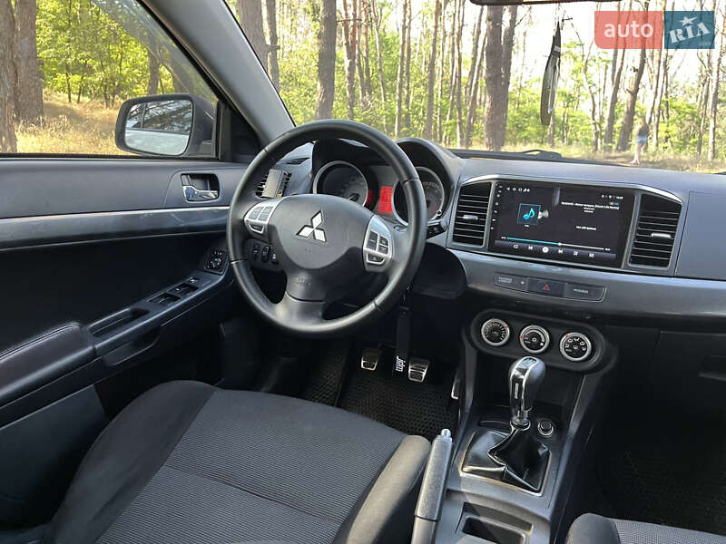Седан Mitsubishi Lancer 2009 в Запоріжжі