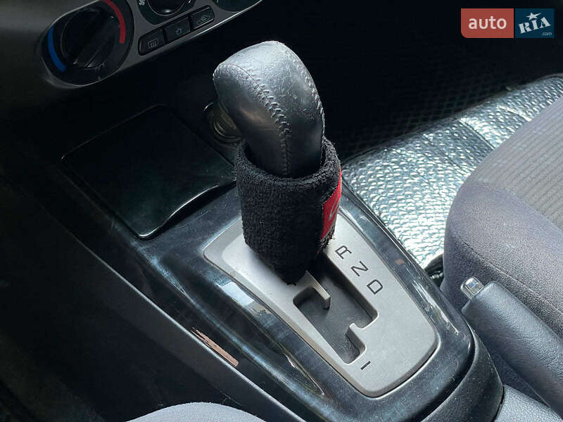 Седан Mitsubishi Lancer 2003 в Киеве
