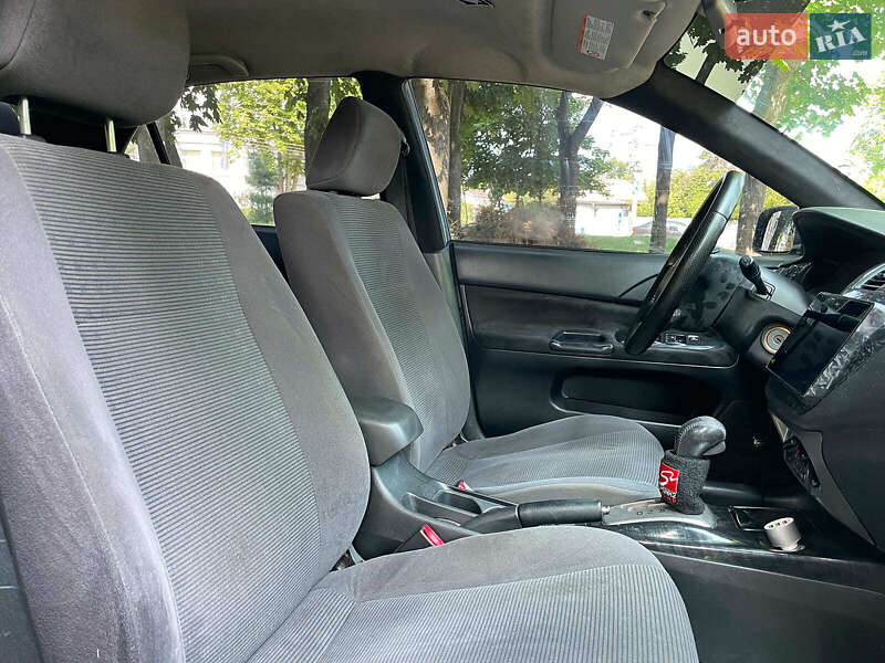 Седан Mitsubishi Lancer 2003 в Киеве