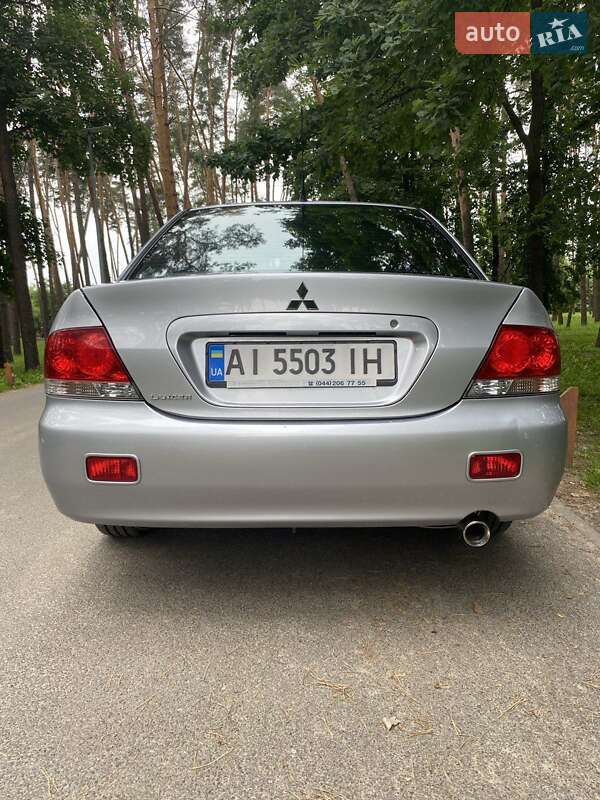 Седан Mitsubishi Lancer 2007 в Киеве
