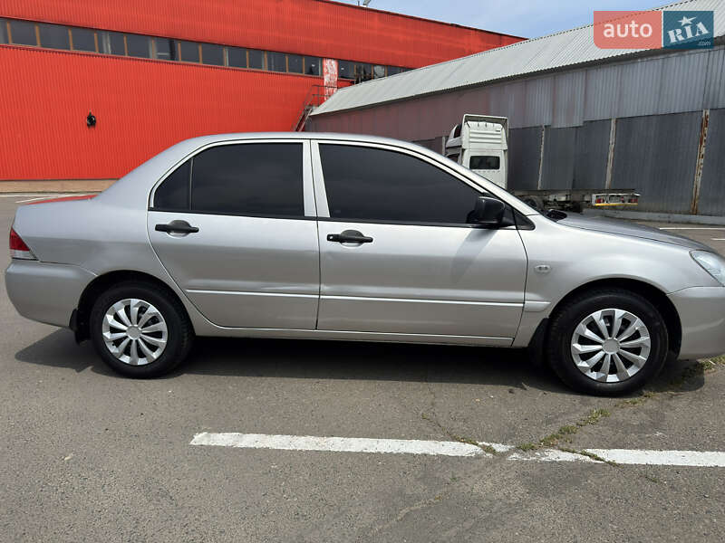 Седан Mitsubishi Lancer 2005 в Одессе фото 5 Седан Mitsubishi Lancer 2005 в Одессе
