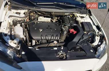 Седан Mitsubishi Lancer 2014 в 