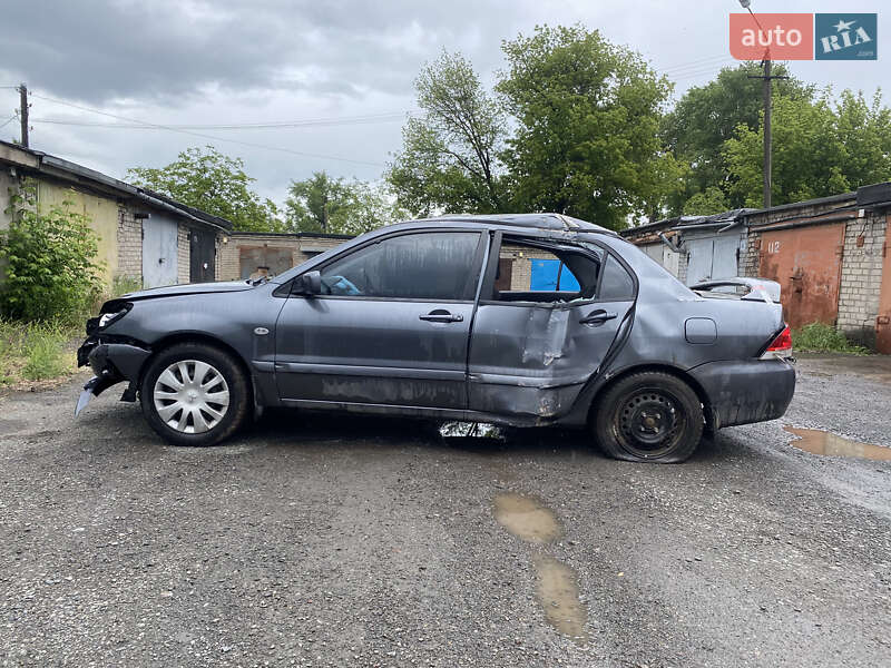 Седан Mitsubishi Lancer 2005 в Кривом Роге