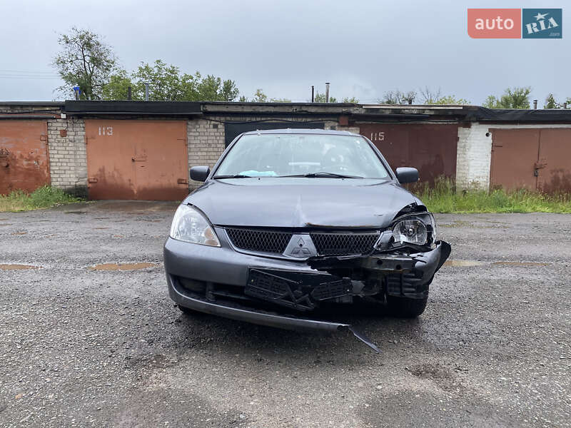Седан Mitsubishi Lancer 2005 в Кривом Роге