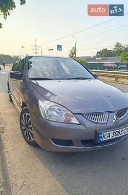 Седан Mitsubishi Lancer 2004 в Киеве