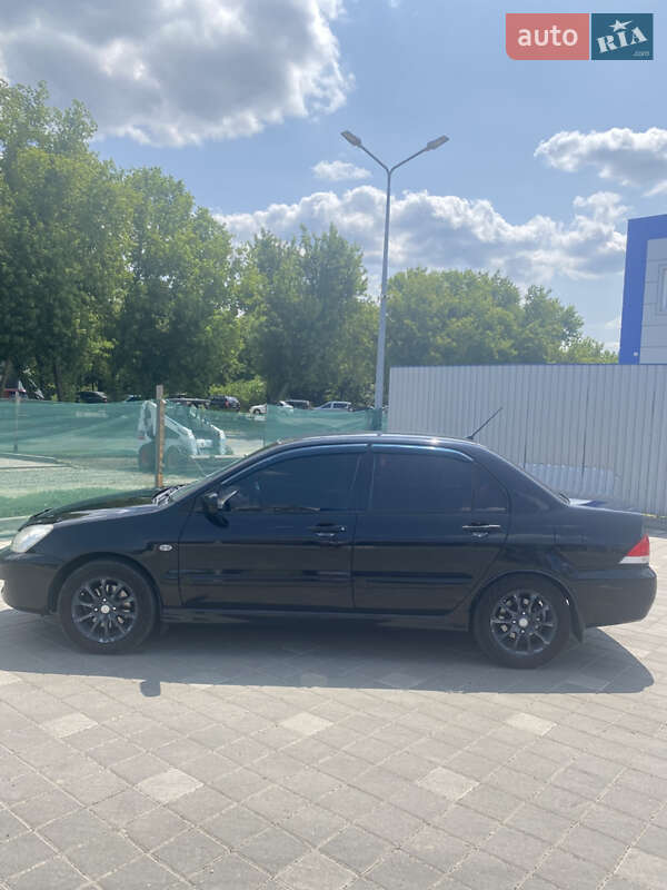 Седан Mitsubishi Lancer 2006 в Черкасах
