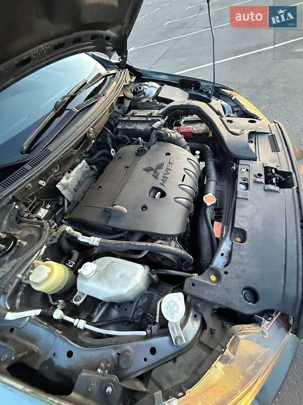 Седан Mitsubishi Lancer 2011 в Горишних Плавнях