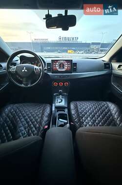 Седан Mitsubishi Lancer 2011 в 