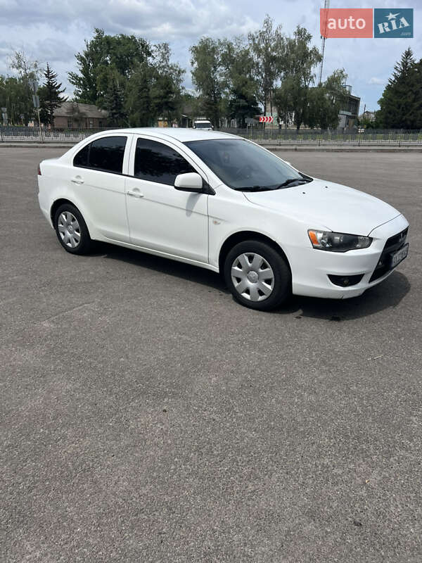 Седан Mitsubishi Lancer 2011 в Первомайске